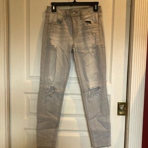 Women's distressed AE jeggings size 8.
